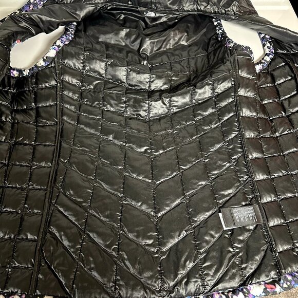 North Face Puff Vest - Picture 13 of 14